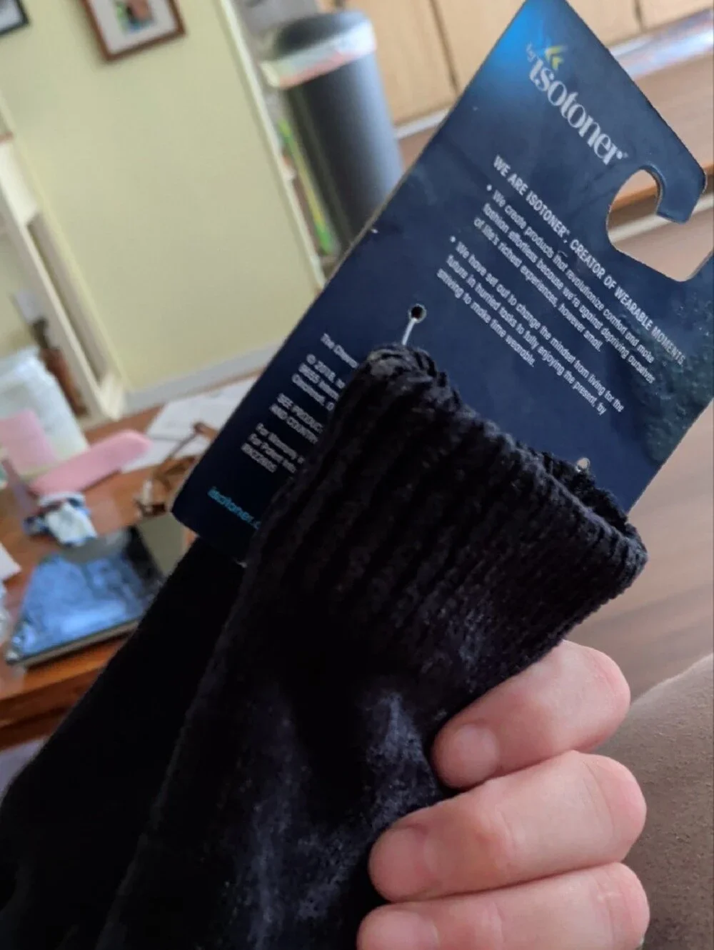 isotoner Black Knit Gloves with Ribbed Cuff